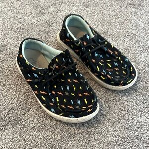 Hey Dudes Wally Youth Black Flash Size Youth 5/6